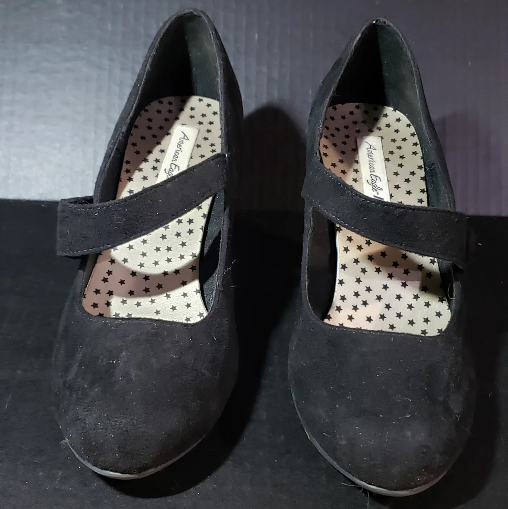 American Eagle Mary Jane Pumps. Size 10. NWOT. - Picture 5 of 6